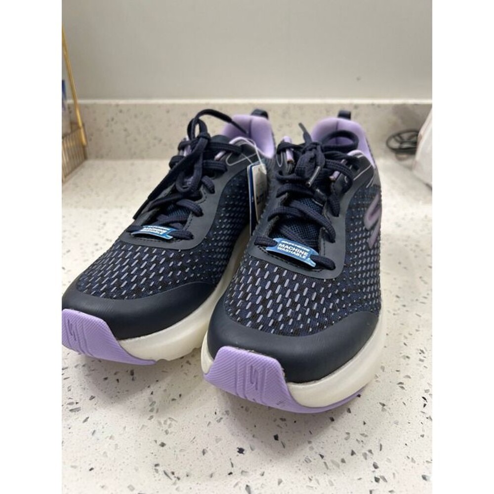 Skechers GO RUN Air-Cooled Goga Mat Sneakers Women's Size 7.5 Navy Purple-New